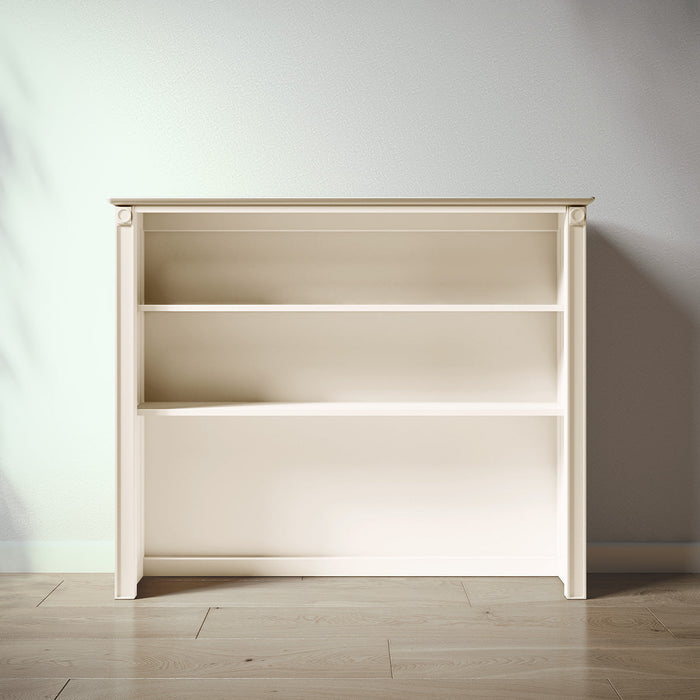 Romina Dakota Hutch