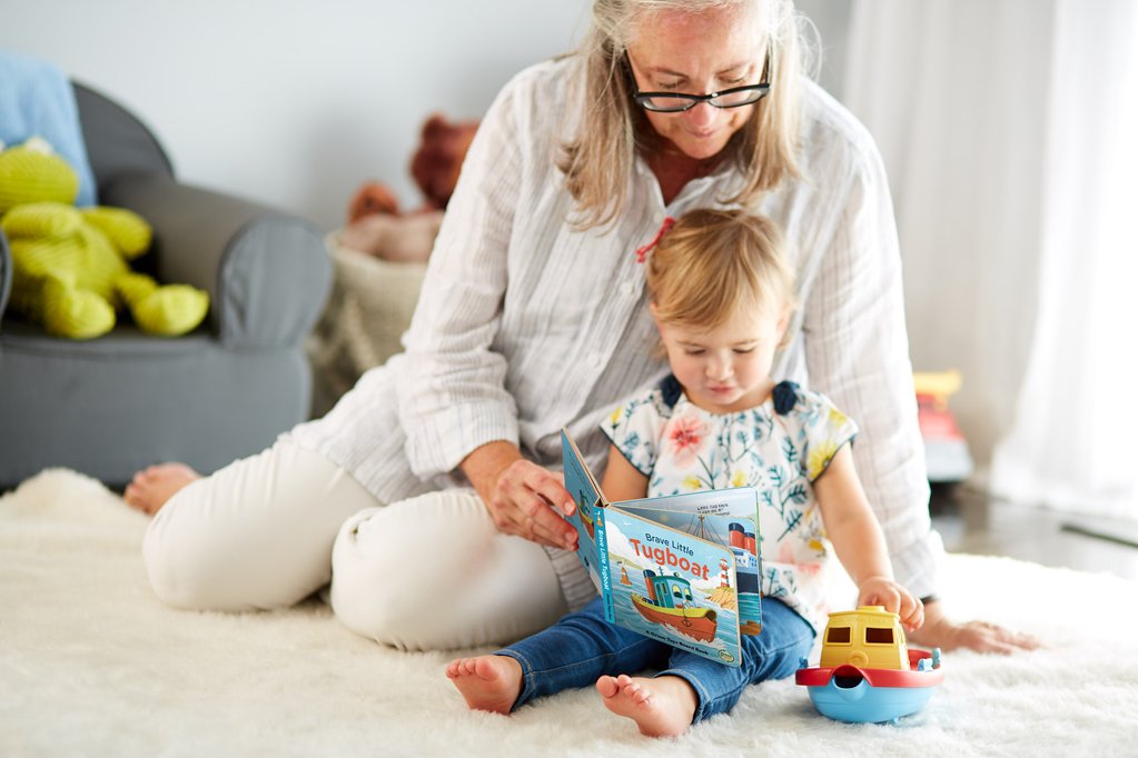 Green Toys Tugboat &amp; Board Book Set