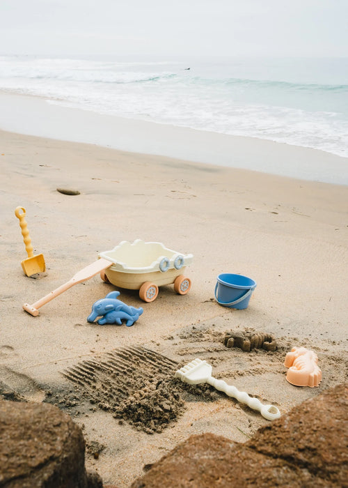 Coco Village Oversized 6-Piece Wheat Straw Sand Toy Set | Wagon & Accessories