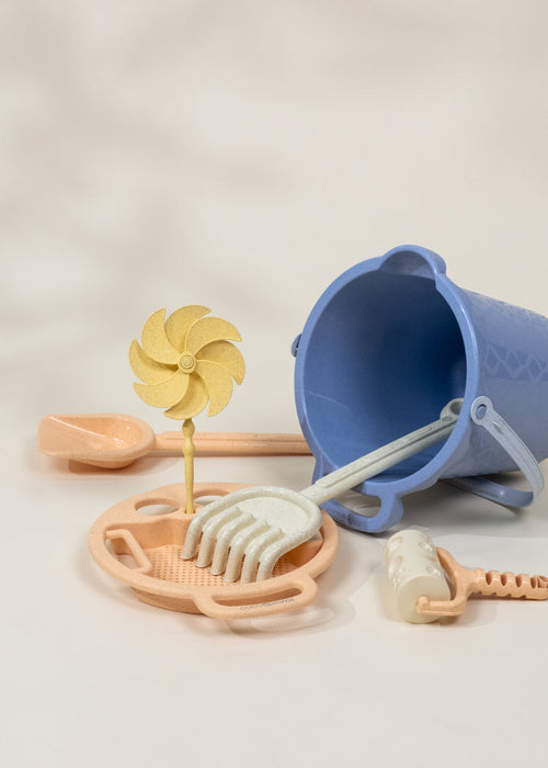 Coco Village Oversized 6-Piece Wheat Straw Sand Toy Set | Bucket & Accessories