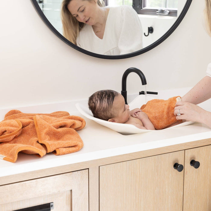 Hooded Towel + Wash Mitt Set Pumpkin