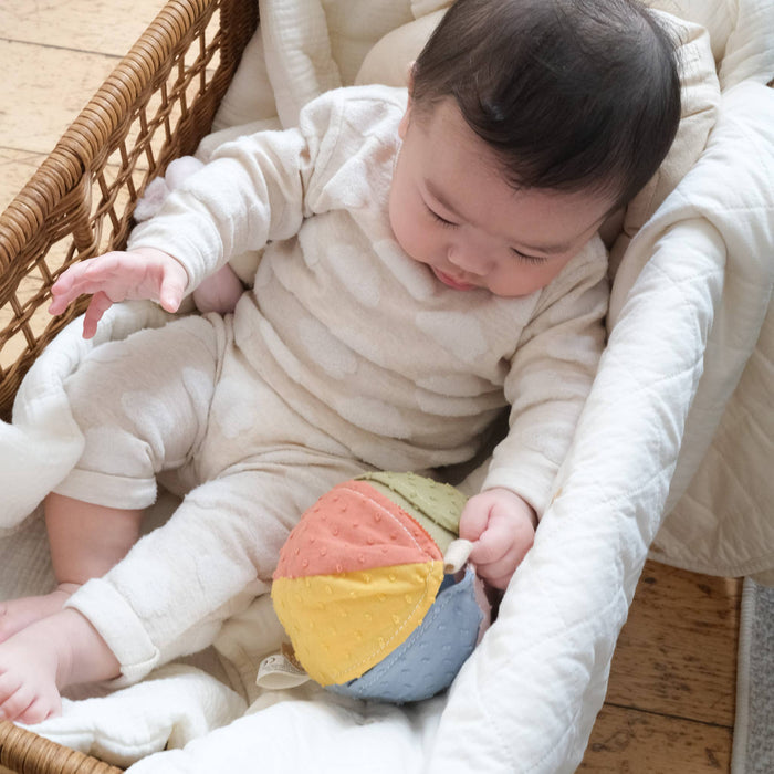 BUSY BALL // Montessori toy // Peek & peel rattle ball