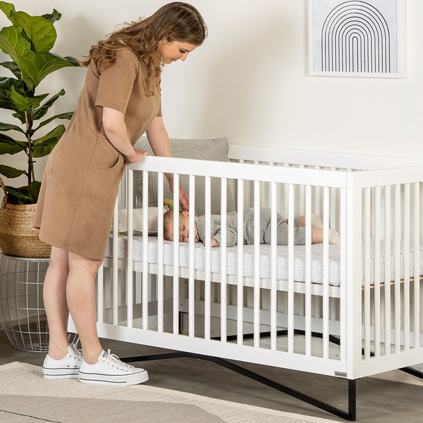 dadada Kenton 3-in-1 crib (Limited Quantities Available)