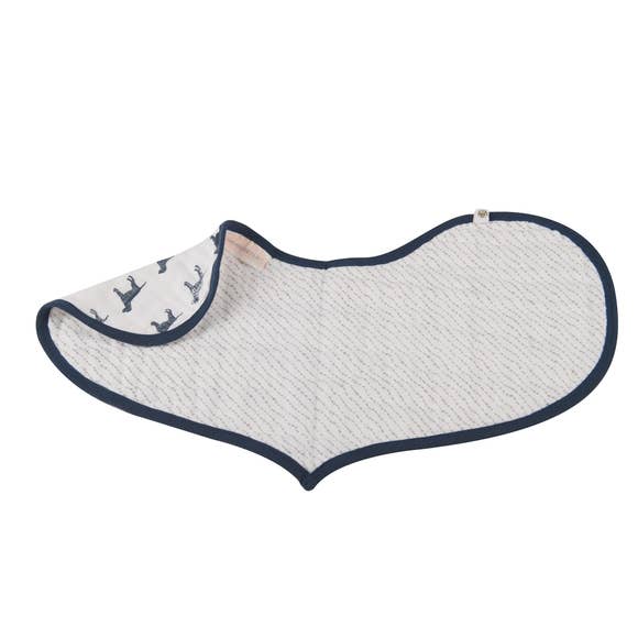 Newcastle Classics Heart Bibs / Burp Cloth 2pk