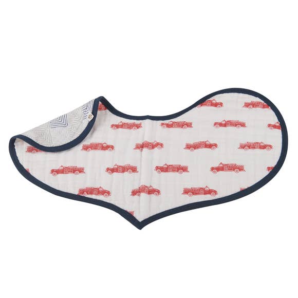 Newcastle Classics Heart Bibs / Burp Cloth 2pk