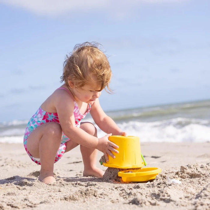 HABA Spielstabil Sand Sieve Small (Assorted Colors)