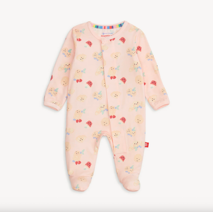 Magnetic Me Modal Footie: Bake My Day