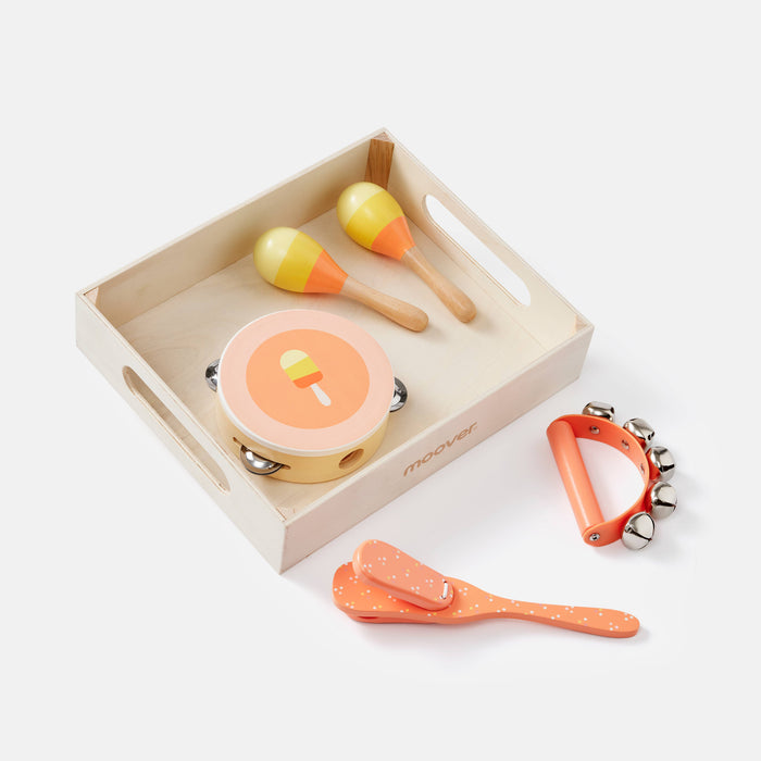 Music set ice cream in wooden tray