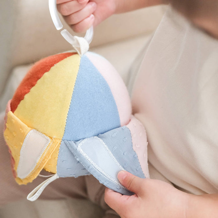 BUSY BALL // Montessori toy // Peek & peel rattle ball