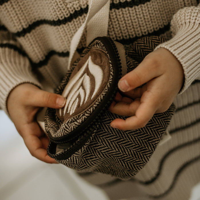 CAFE HOPPER // sling bag