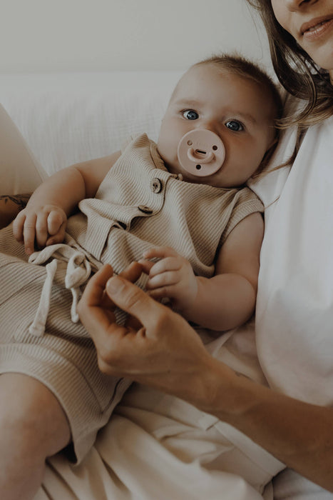 Élhée ChooChoo pacifier - The physiological silicone pacifier